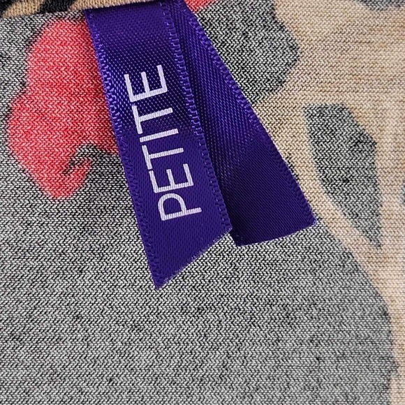 Catherines Tunic Top Womens Plus 2XWP Black Red LS Sleeve Floral Pullover New - Picture 11 of 14